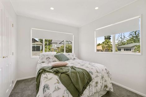 Photo of property in 37 Serene Place, Gulf Harbour, Whangaparaoa, 0930