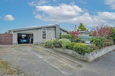 Photo of property in 14 Mokau Place, Terrace End, Palmerston North, 4410