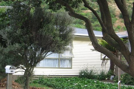 Photo of property in 103 Happy Valley Road, Owhiro Bay, Wellington, 6023