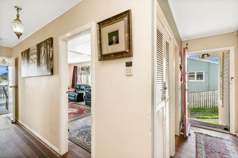 Photo of property in 47 Herewini Street, Titahi Bay, Porirua, 5022