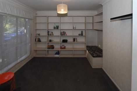 Photo of property in 2 Vista Place, Kawaha Point, Rotorua, 3010