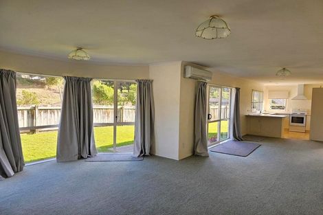 Photo of property in 261 Maungaraki Road, Maungaraki, Lower Hutt, 5010