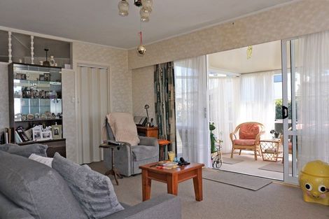 Photo of property in 129 Queen Street West, Levin, 5510