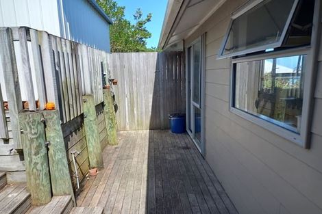 Photo of property in 54d Hungerford Road, Houghton Bay, Wellington, 6023