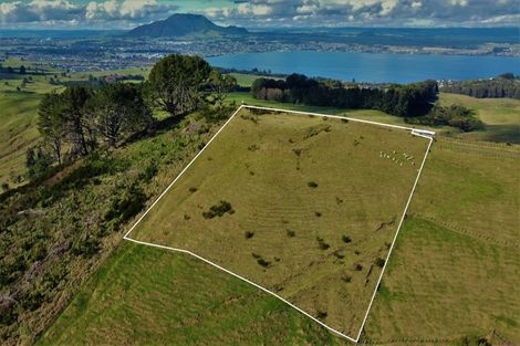 Photo of property in 40 Trig Hill, Acacia Bay, Taupo, 3385