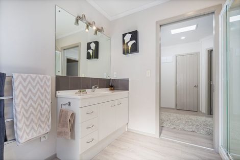 Photo of property in 13 Cobham Lane, Whitianga, 3510