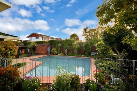 Photo of property in 287 Avonhead Road, Avonhead, Christchurch, 8042