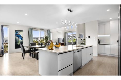 Photo of property in 33 Takurua Terrace, Orewa, 0931