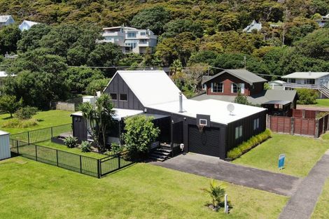 Photo of property in 1 Mount Avenue, Pauanui, Hikuai, 3579
