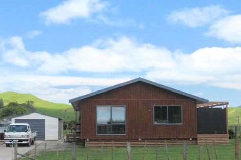 Photo of property in 40 Main Road, Tolaga Bay, 4077