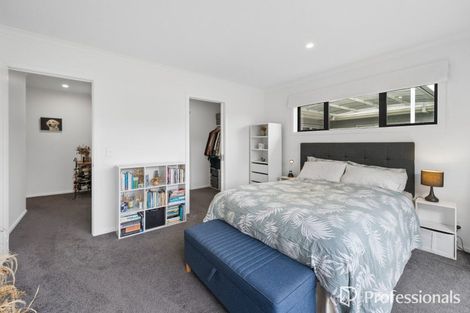 Photo of property in 17 Ford Road, Manor Park, Lower Hutt, 5019