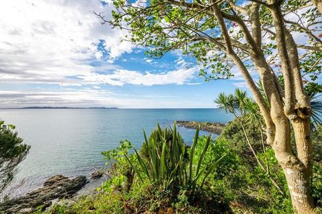 Photo of property in 18 Heretaunga Crescent, Cable Bay, 0420