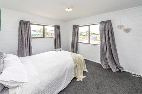Photo of property in 7 Tainui Street, Castlecliff, Whanganui, 4501