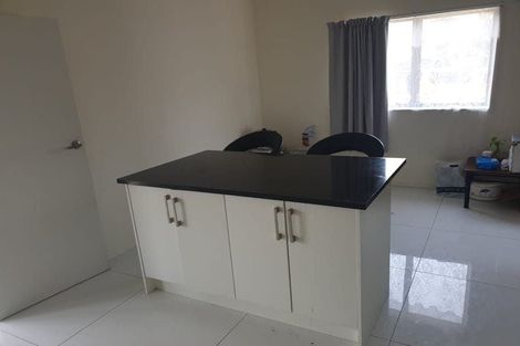 Photo of property in 34 Wattle Street, New Lynn, Auckland, 0600