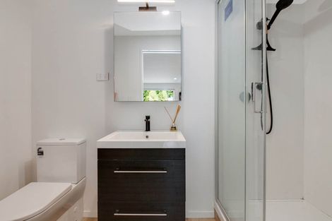 Photo of property in 6 Lancelot Road, Orewa, 0931