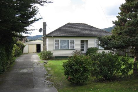 Photo of property in 28 Wainuiomata Road, Wainuiomata, Lower Hutt, 5014