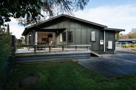 Photo of property in 2 Park Avenue Mews, Ohakune, 4625