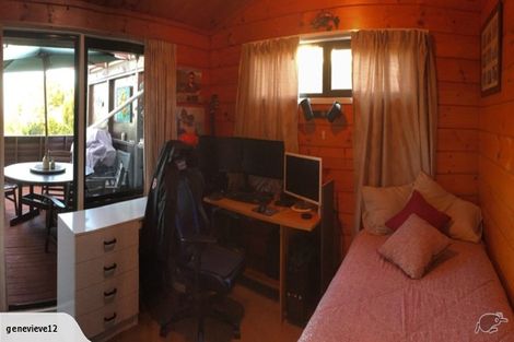 Photo of property in 1394 Whangaparaoa Road, Army Bay, Whangaparaoa, 0930