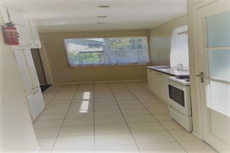 Photo of property in 1 Barnfield Place, Glendene, Auckland, 0602