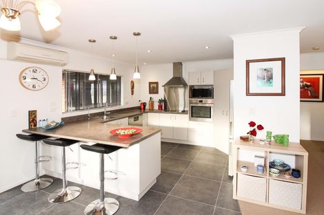 Photo of property in 10 Rexwood Estate, Carterton, 5713