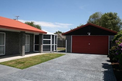 Photo of property in 50 Regency Crescent, Redwood, Christchurch, 8051