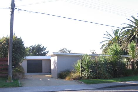 Photo of property in 39 Te Moana Road, Waikanae Beach, Waikanae, 5036