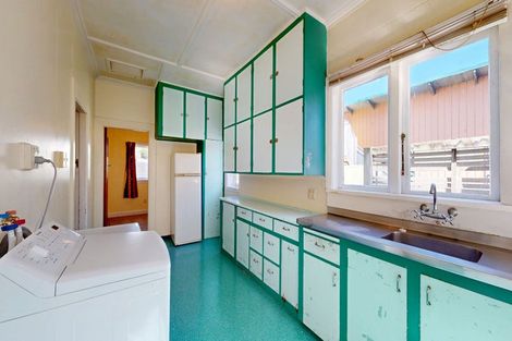 Photo of property in 9 Akatea Street, Berhampore, Wellington, 6023