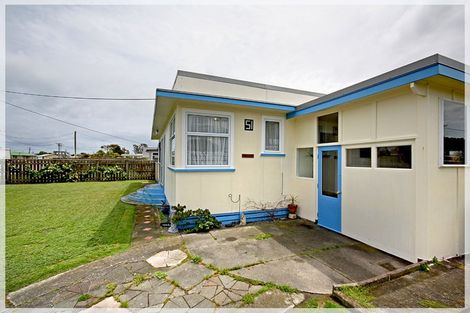 Photo of property in 51 Edinburgh Terrace, Foxton Beach, Foxton, 4815