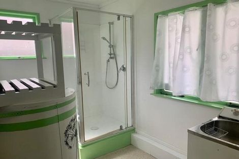 Photo of property in 727 Swanson Road, Swanson, Auckland, 0612