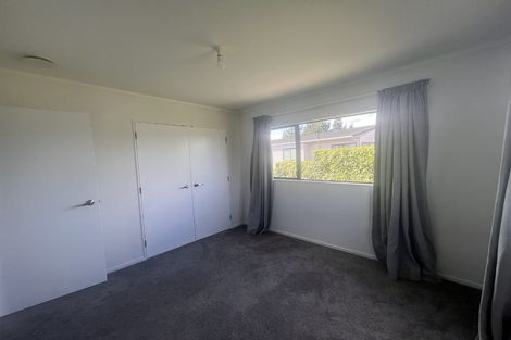 Photo of property in 17 Jasmine Grove, Maungaraki, Lower Hutt, 5010