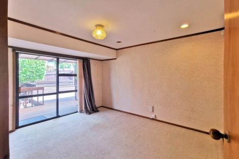 Photo of property in 1/88 Mirrabooka Avenue, Botany Downs, Auckland, 2010