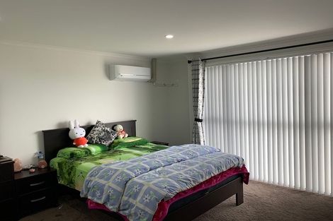 Photo of property in 12 Rere Close, Takanini, 2112