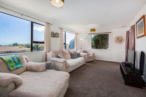 Photo of property in 33 Kokiri Crescent, Waitangirua, Porirua, 5024