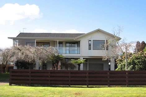 Photo of property in 19 Nisbet Terrace, Kinloch, Taupo, 3377