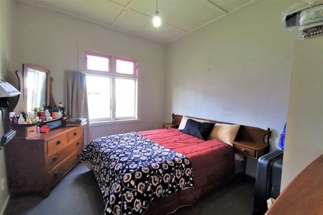 Photo of property in 32 Tennyson Street, Dannevirke, 4930