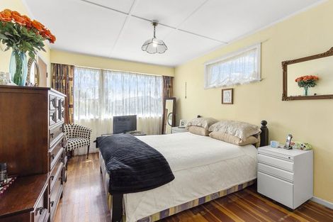 Photo of property in 5 Beverley Grove, Paparangi, Wellington, 6037