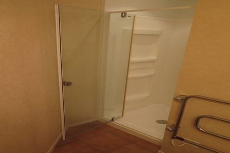 Photo of property in 4/44 Carlisle Road, Browns Bay, Auckland, 0630