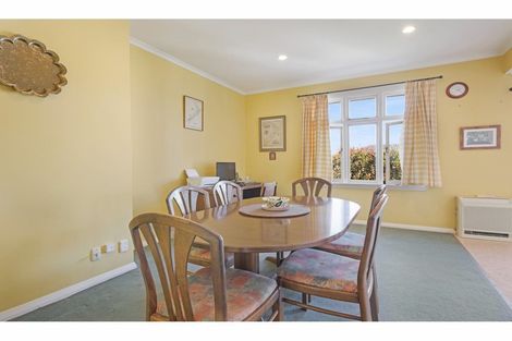 Photo of property in 4 Queen Street, Oxford, 7430