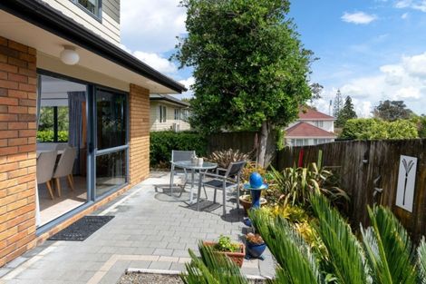 Photo of property in 19c Paparoa Road, Cockle Bay, Auckland, 2014