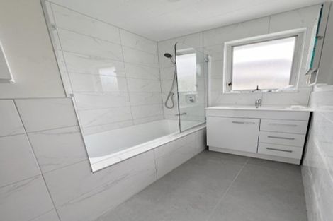 Photo of property in 129 Sunnynook Road, Forrest Hill, Auckland, 0620