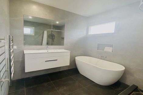 Photo of property in 198 Clovelly Road, Bucklands Beach, Auckland, 2012