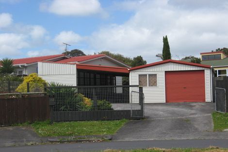 Photo of property in 22 Cottrell Place, Clendon Park, Auckland, 2103