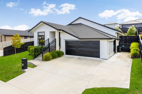 Photo of property in 135 Harriet Johnston Drive, Pokeno, 2402