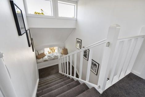 Photo of property in 17 Phoenix Avenue, Hokowhitu, Palmerston North, 4410