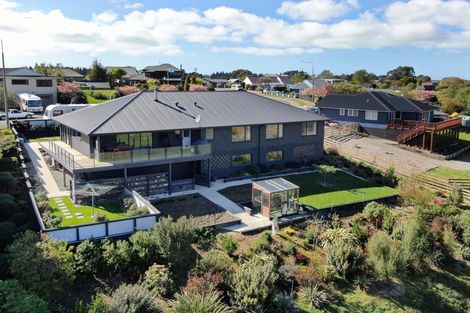 Photo of property in 13 Grove Avenue, Weston, Oamaru, 9401