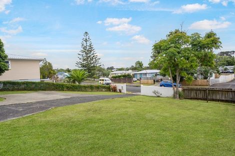 Photo of property in 5 Lendic Avenue, Henderson, Auckland, 0612