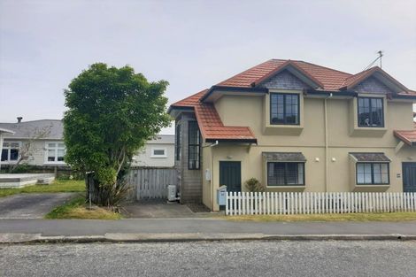 Photo of property in 32 Firth Terrace, Karori, Wellington, 6012