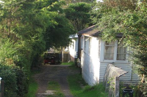 Photo of property in 14 Parrs Cross Road, Henderson, Auckland, 0612