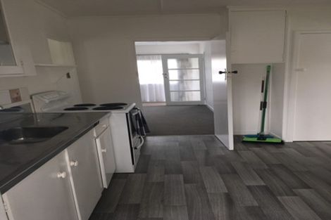 Photo of property in 52 Beach Haven Road, Beach Haven, Auckland, 0626
