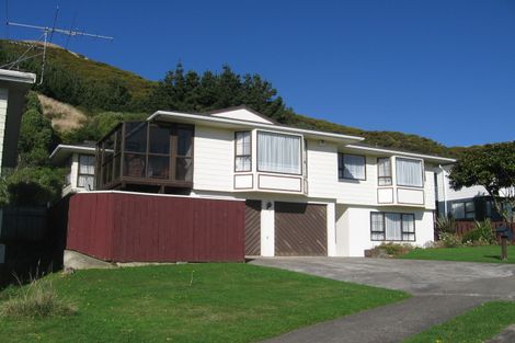 Photo of property in 51 Woodman Drive, Tawa, Wellington, 5028